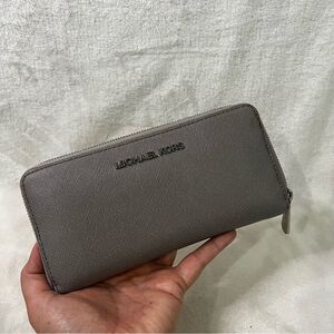 Michael Kors Large Pebbled Leather Continental Wallet Grey Zip Around